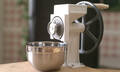 Домашняя ручная мельница для зерна Country Living Grain Mill фото